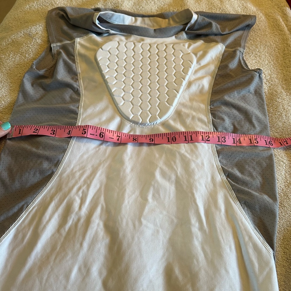 McDavid Chest Protector Men Small - Picture 4 of 7